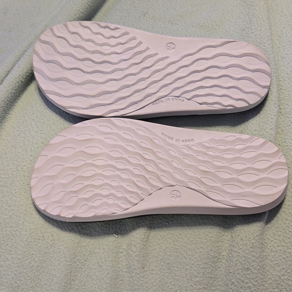 Megnya Sandals - Picture 3 of 3